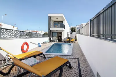 Image de Villa \"Alto da Colina 2\" avec vue sur la mer, piscine privée et Wi-Fi