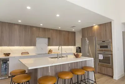 Image de Lux living + comfort near Lax