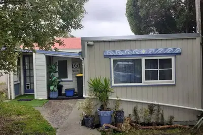 Image de Brighton Beach Riverside cottage