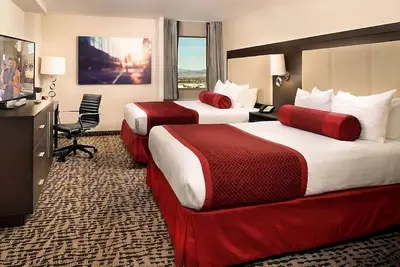 Image de Exciting Vegas Adventure! Modern Unit, Swimming Pool, Onsite Casino!