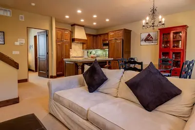 Deer Run Townhome 145a - New Listing! Luxury Townhome in River Run