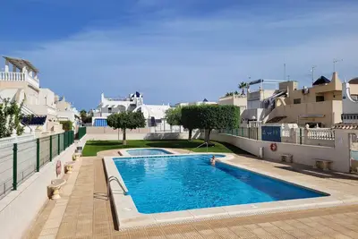 Image de Maison confort avec Piscine grand solarium barbecue / 5 Personnes / Plage à 2km