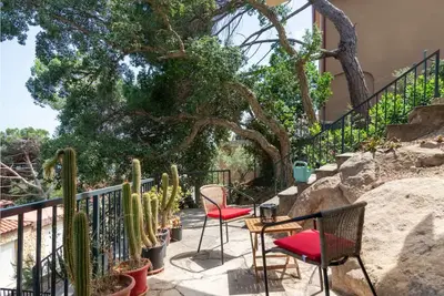 Image de Cozy sea apartment on mountain