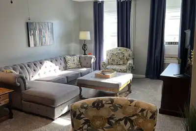 Image de 3 Bedroom Apartment Above a Bar in Downtown New Hampton