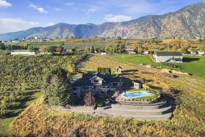 Image de Manson Getaway with Pool that boasts stunning views of 3 Lakes