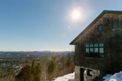 Image de Luxury Estate on top of 200 Acre Private Mountain