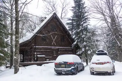 Image de Log ski chalet beside northside of Mont Tremblant