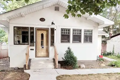 Image de 4 Bedroom Bungalow in heart of Minneapolis