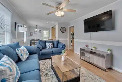 Downtown Raleigh - Pack and Play - Stylish Stay