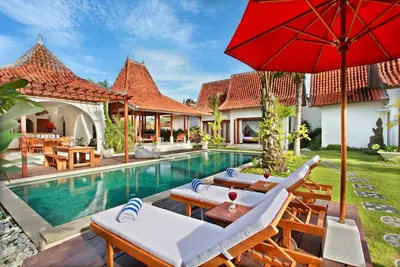 Image de Villa Nico exquisite 5 bedrooms in lovely Balinese-inspired décor.