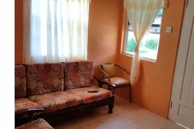 Image de Comfy home for guest! 15 mins to the world famous Grand Anse beach