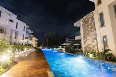 Image de Magnificent 3-bedroom flat right on the water.
