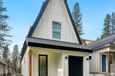 Image de Picturesque Multi-Level home in McCall