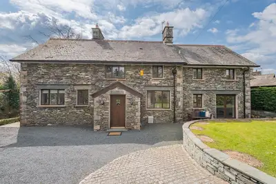 Image de Beechwood, Windermere - sleeps 10 with Hot tub!