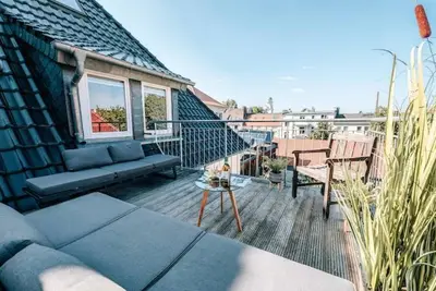 Image de Old building loft near Bielefeld main station with outdoor oasis