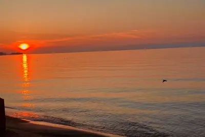 Image de Lakefront Home With Great Views.