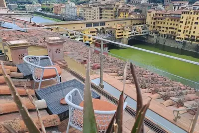 Image de Breathtaking Villa with stunning pool on the hills overlooking Florence