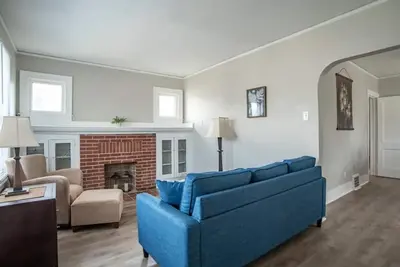 Image de Detroit Duplex near the River