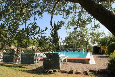 Image de Comfortable villa part of an organic winery, Castellina in Chianti.