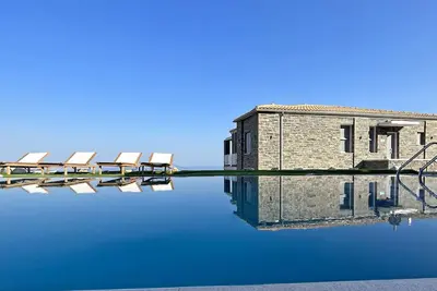 Pramnos villa is part of Tsapelas villas complex and it is located in Ikaria