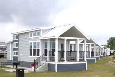 Bayfront Cottage #4, Beautiful Views