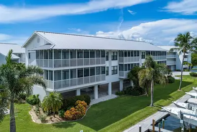 Image de Amazing Condo in Four Winds!