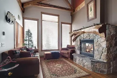 Image de Snowy Bear A Ski-In Ski-Out Chalet