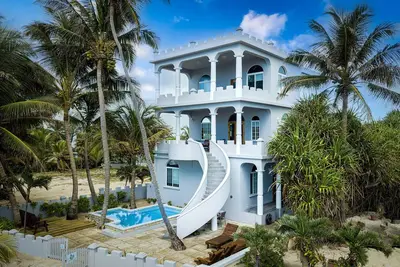 Image de Sandcastle Oceanfront with pool and stunning ocean views