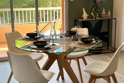 Image de Nouveau! Joli T2 contemporain tt confort Sanary centre Clim reversible parking