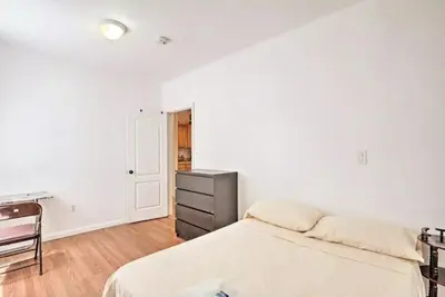 Image de 3br 3br Home in Sunnyside Nyc 7 min Subway\n\n