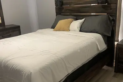 Image de Family friendly home with plenty space for you and yours! ! !