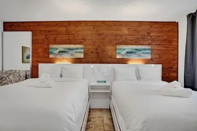 Image de Waves Beach Town Cozy Studio Apartment