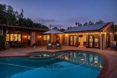 Image de PettingZoo HeatedSaltPool Jacuzzi Views Prvt 5acre