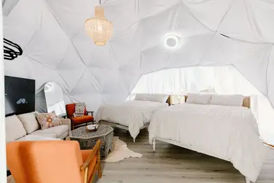 Image de Luxury Dome Sleeps 4 Near Round Top