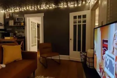 Image de Completely updated Cozy 2 Bedroom Home with a View!