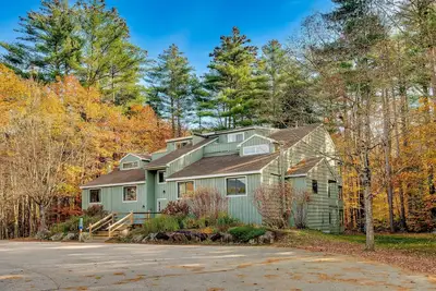 Image de Spacious Bartlett Condo w/ Balconies & Pool!