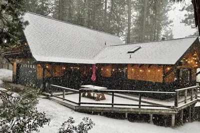 Image de Stylish, Clean and cozy Cabin in Pinecrest Lake/Strawberry