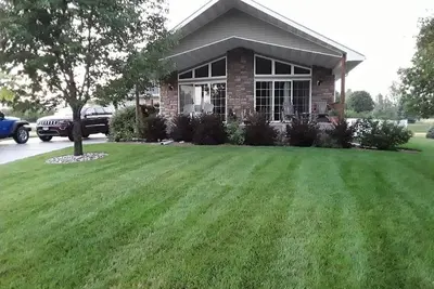 Image de Cabin Vibes w/hot tub, game room and within walking distance of 2 golf courses.