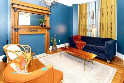 Elegant 4br Oasis by Patterson