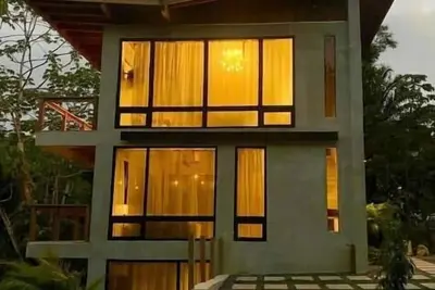 Image de Emerald House - Concrete Brutalism in the Jungle