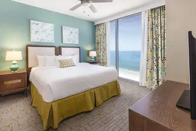 Image de Club Wyndham Clearwater Beachfront property!