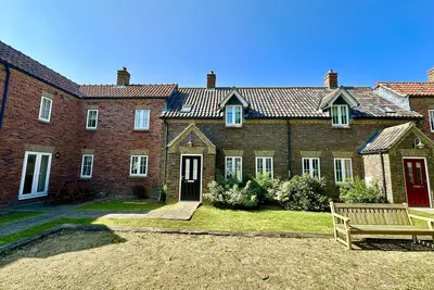 Image de Stunning Coastal Cottage - Sleeping 5 in 2 Bedrooms - Pool and Beach Access Included.