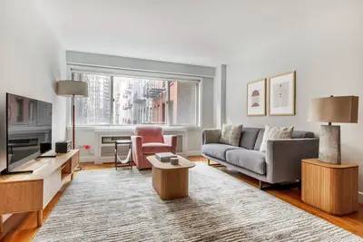 Image de Bright Lenox Hill 2br w/ Gym & Doorman, close to MoMA, by Blueground