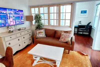 Image de Close to Disney. Free parking.