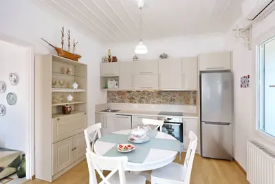 Image de Holiday House with Balcony and Sea View in the heart of Skopelos Town