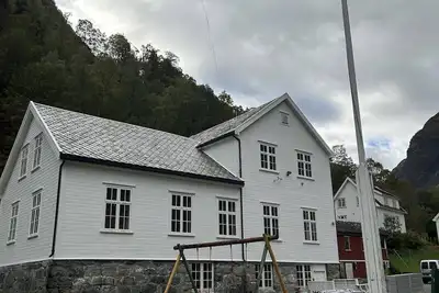 Image de Fjordview Schoolhouse. Stay in the Heart of a Unesco World Heritage Region
