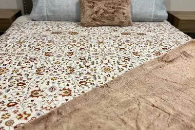 Image de Self-contained nice 2 bedroom flat with own kitchenette, bathroom and entrance.