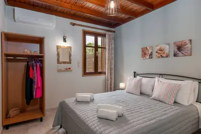 Studio De Bosset - Within walking distace from Argostoli and Historic Bridge