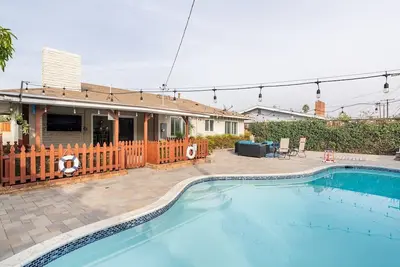 Image de Family Home by Disney+Knotts, Pool, Game Room