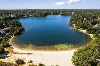 Image de Walk to Private Beach on Buck's Pond!